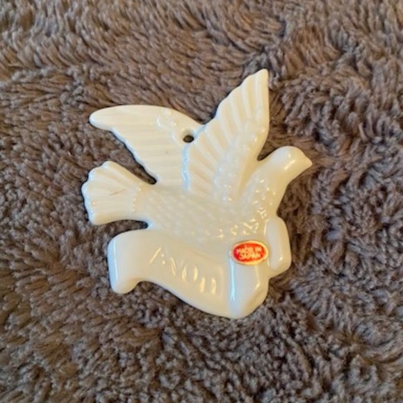 2/$40 Avon  Vintage 1982 Christmas Ornament Peace Dove - Picture 2 of 5